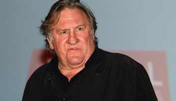 Herec Gérard Depardieu čelí ďalšej žalobe za sexuálne napadnutie