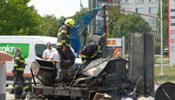FOTO: Zo stánku s langošmi zostali len trosky. V jednom momente všetci vedeli, že majú utekať