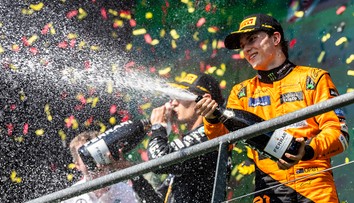 Veľký víkend Piastriho, jazdec z McLarenu ovládol Bahrajn. Verstappen sa opäť sťažoval na brzdy