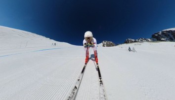 Rýchliky v Lomnickom sedle. Traja lyžiari sa pokúsili prekonať rýchlostný rekord Vysokých Tatier