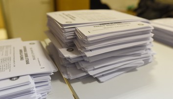 Zmeny pri voľbe zo zahraničia sú v parlamente. Návrh predložil Smer