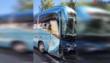 FOTO a VIDEO: Nehoda na Orave mohla byť veľkým nešťastím. Autobus išiel po deti na školský výlet