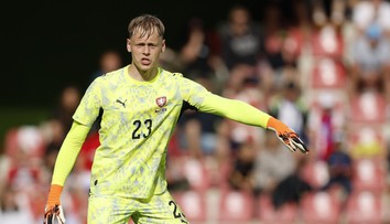 Veľký prestup pre český futbal. Elitný brankár mieri do jedného z najlepších anglických klubov