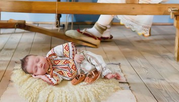 Fotografka zo Zlatých Moraviec robí netradičné fotky novorodencov