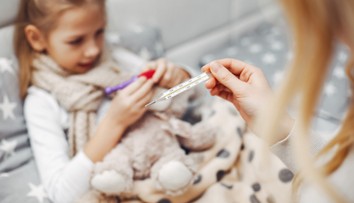 Neustály kašeľ a smrkanie: Prečo malé deti ochorejú častejšie? Takto sa tomu dá predísť