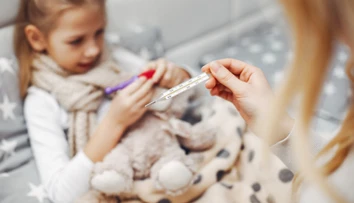 Neustály kašeľ a smrkanie: Prečo malé deti ochorejú častejšie? Takto sa tomu dá predísť