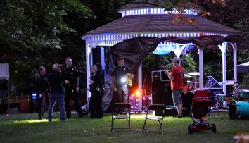 VIDEO: Šialené zábery. Streľba pri pouličnom festivale, hlásia 12 zranených