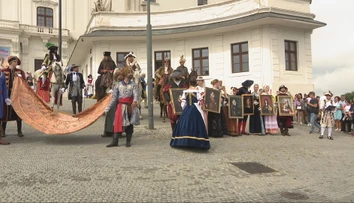 Scény ako z historického filmu. Hlavné mesto počas tohto víkendu ožilo v duchu korunovácií uhorských kráľov