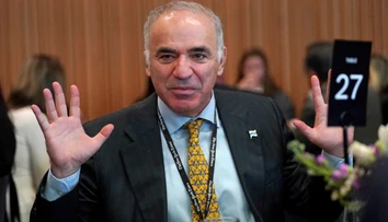 Kasparov tvrdí, že mu hrozí atentát: Západné bezpečnostné služby ma varovali pred ohrozením života