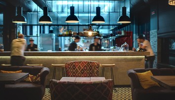 Interiéry pohostinstiev v Írsku otvoria iba pre zaočkovaných a vyliečených