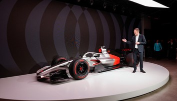 VIDEO: Audi predstavilo monopost na nasledujúcu sezónu. Nový tím F1 má jasnú víziu o budúcnosti
