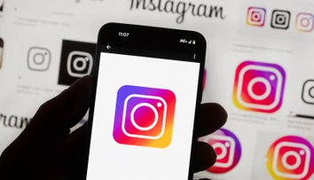 Instagram po 10 rokoch zmenil logo. Ľudia si z nového dizajnu robia žarty