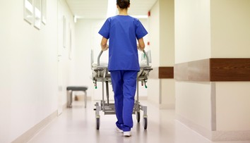 Čkanie aj zarastené nechty. Ľudia chodia na pohotovosť s rôznymi problémami