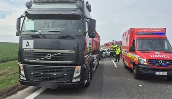 Tragická nehoda na diaľnici D1. Náraz do kamiónu bol smrteľný pre 44-ročného muža