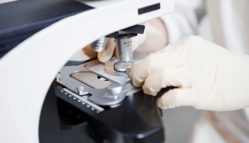 Holandské spermobanky porušovali pravidlá. Desiatky darcov sú otcami aspoň 25 detí, môže ísť o problém