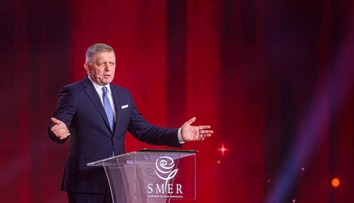 Premiér na sneme strany SMER: Je potrebné pripraviť sa aj na iné alternatívy, ako len voľby v riadnom termíne