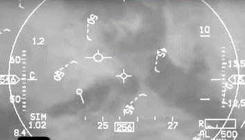 Pilot F-16 v zácviku odpadol z preťaženia. Air Force odtajnilo video záchrany