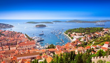 Dovolenkári sú šokovaní situáciou na chorvátskom ostrove. Sťažujú sa na nezvyčajné ticho