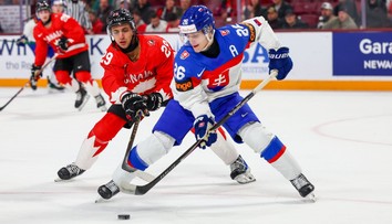 Doteraz ho na drafte prehliadali, no český talent udivuje. Expert do prestížneho zoznamu zaradil dvoch Slovákov