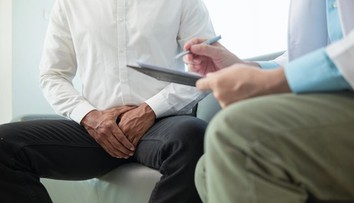 Druhý najčastejší druh rakoviny u mužov dve tretiny ignorujú. Lekár prezradil, ako sa pred ňou chrániť