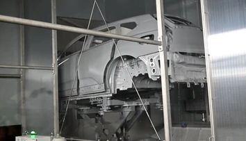Závod Volvo pri Košiciach prijal 1000 zamestnancov a spustil prvú pracovnú zmenu
