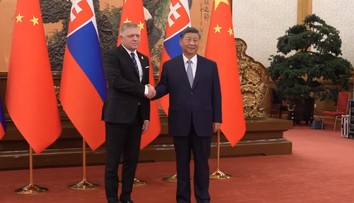 Premiér Fico v Pekingu vyzdvihol vzťahy SR s Čínou. Prezident Si Ťin-pching mu oznámil, že príde na Slovensko