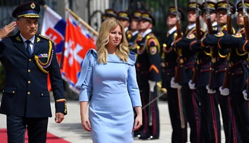Čaputovej bledomodré šaty ukrývajú príbeh a symbolický odkaz