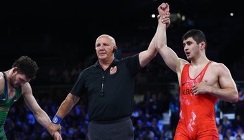 VIDEO: Zápasnícke ME v Šamoríne sa nezaobišli bez škandálu. Šéf ruskej federácie sa pustil do majstra Európy