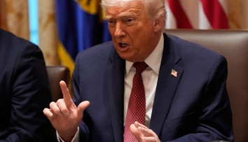 Trump šokuje: Zelenskyj bude musieť akceptovať mierovú dohodu, pretože Ukrajina vo vojne prehráva