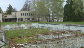 Kedysi bolo perlou úpätia Štiavnických vrchov. Noví majitelia chcú vrátiť kúpalisku zašlú slávu