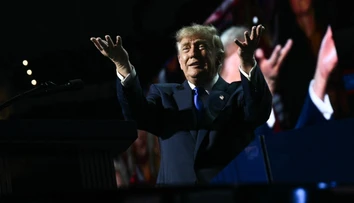 Trump vytiahol nevídaný kaliber. Za výhru republikánov vo voľbách sľubuje štedrú odmenu pre každého Američana
