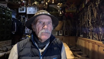 Je neodmysliteľne spätý s najstaršou tatranskou chatou. Vysokým Tatrám je verný už 60 rokov