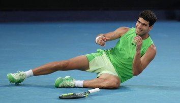 Alcaraz ledva chodil, ale stal sa zázrak. Španiel si zahrá prvé finále na Australian Open