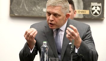 Vláda vyhlásila vojnu nenávisti. Chce kontrolovať diskusie na internete, správanie na protestoch aj obsah médií