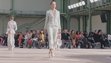 Vieme, čo sa bude nosiť v roku 2025: Naše šatníky ovládnu nové strihy aj farby