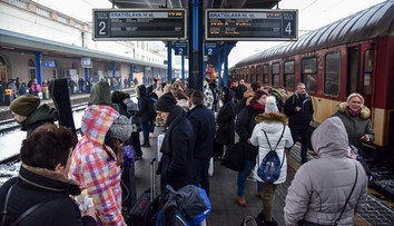 Predvianočné cestovanie Slovákov pokračuje. Mapovali sme obsadenosť vlakov či autobusov a letenky do Košíc
