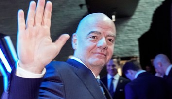 Bývalý popredný funkcionár vyzýva na odpor proti Infantinovi. Šéfa FIFA poháňa „túžba po moci a peniazoch“