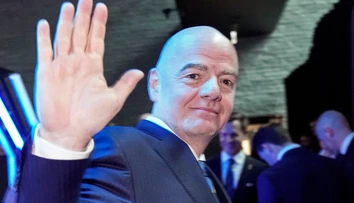 UEFA žiada Infantina, aby vyplatil členským krajinám štedrý príspevok. Zväzy by zarobili balík