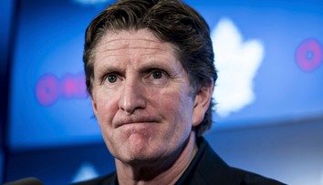 Edmonton oznámil meno nového trénera. Do NHL sa vracia kontroverzný kouč, hviezdny Šved ho nešetril
