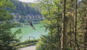 Zážitok plný adrenalínu. Aj na Slovensku vám zipline ponúka krásny výhľad