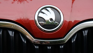 Škoda Auto na dva týždne zastavuje výrobu, chýbajú im čipy aj iné komponenty