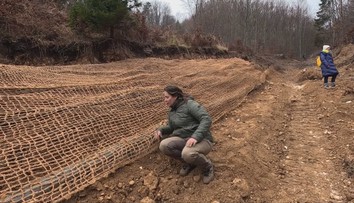 V lesoch sucho, v dolinách povodne. V Rajeckej doline dokazujú, že nemusí odtiecť jediná kvapka dažďovej vody