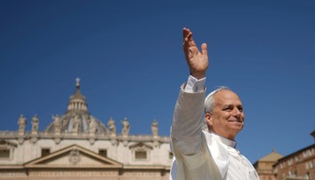 Pápež Lev na Turíce vyzval ľudí prekonať strach z „tých, ktorí sú iní“