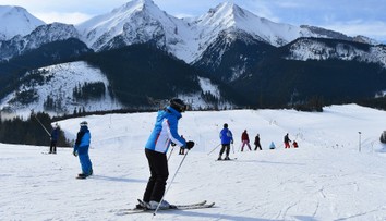 Chodíte hore po zjazdovke pešo? Skituring v Tatrách už nebude zadarmo, poznáme ceny