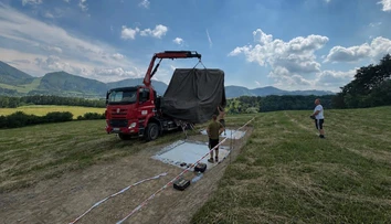 Vyzerá ako pre obrov. Na Kysuciach otvárajú najväčšiu lavičku na Slovensku