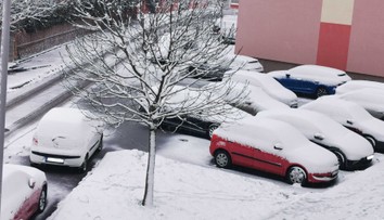 FOTO: Celé Slovensko zahalené do bielej pokrývky. Nasnežilo aj v nížinách