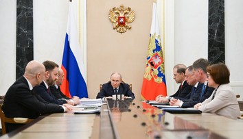 Odvolal, čo odvolal. Putin opäť zmenil svoje územné požiadavky voči Ukrajine, píše Bloomberg
