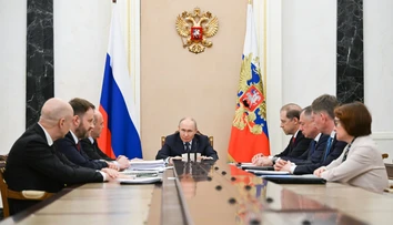 Odvolal, čo odvolal. Putin opäť zmenil svoje územné požiadavky voči Ukrajine, píše Bloomberg