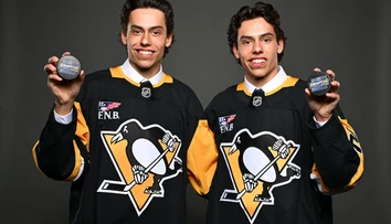 Zopakuje sa príbeh bratov Sedinovcov? Pittsburgh draftoval kanadské dvojičky: Vedeli sme, že šanca je malá