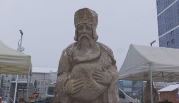 Z bývalého policajta či bankára sa stali rezbári. V Dubnici nad Váhom vzniká betlehem v životnej veľkosti